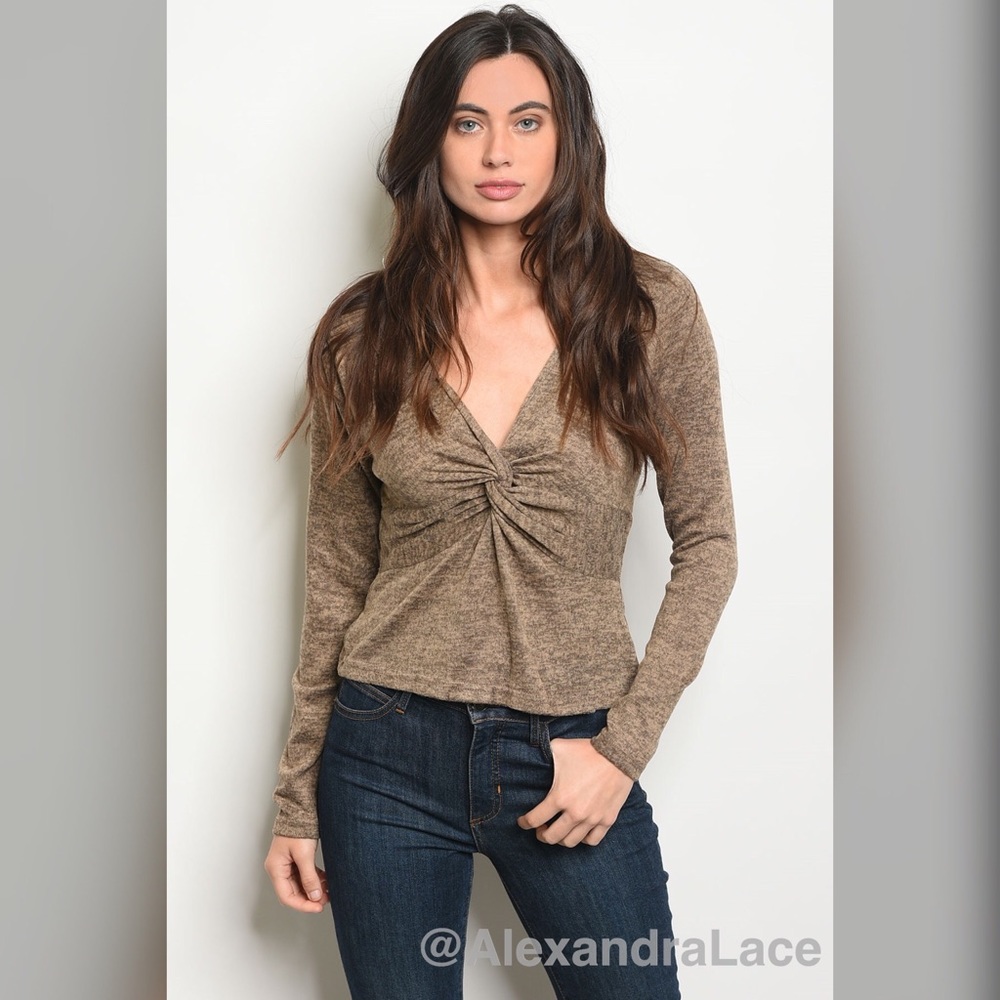 🔴LAST 1️⃣ 🏷🍂Taupe Knot Top🍂